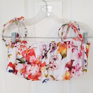 NWOT Shade&Shore flouncy bikini top
